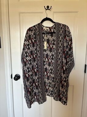 Max Studio set Black Floral Open-Front Kimono with Cream & Rust Details